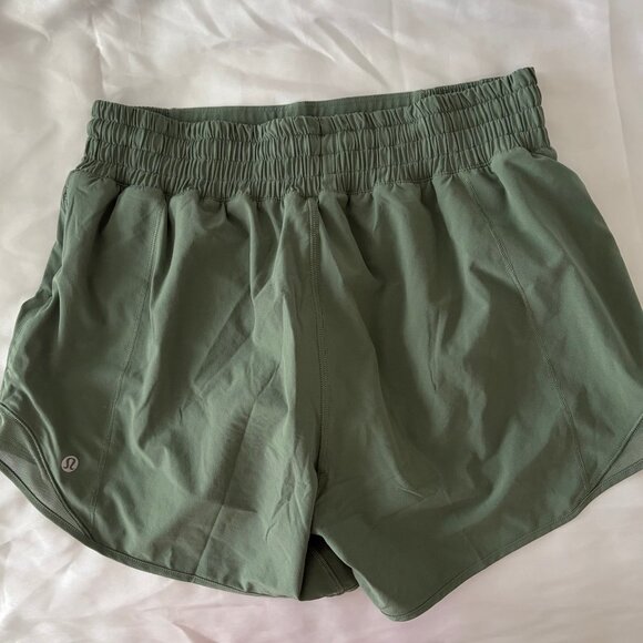 Lululemon Hotty Hot Shorts - Picture 2 of 3